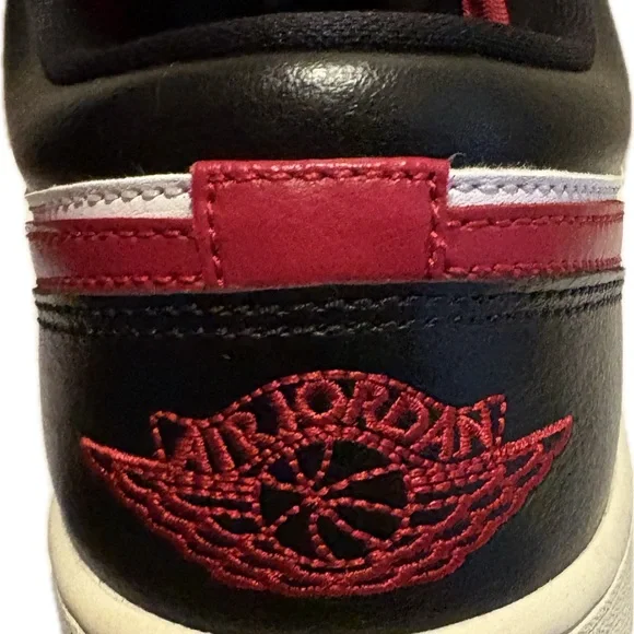 Nike Air Jordan 1 Low “Chicago” White Red Black Sneakers Women 9 men 7.5 - Picture 4 of 6